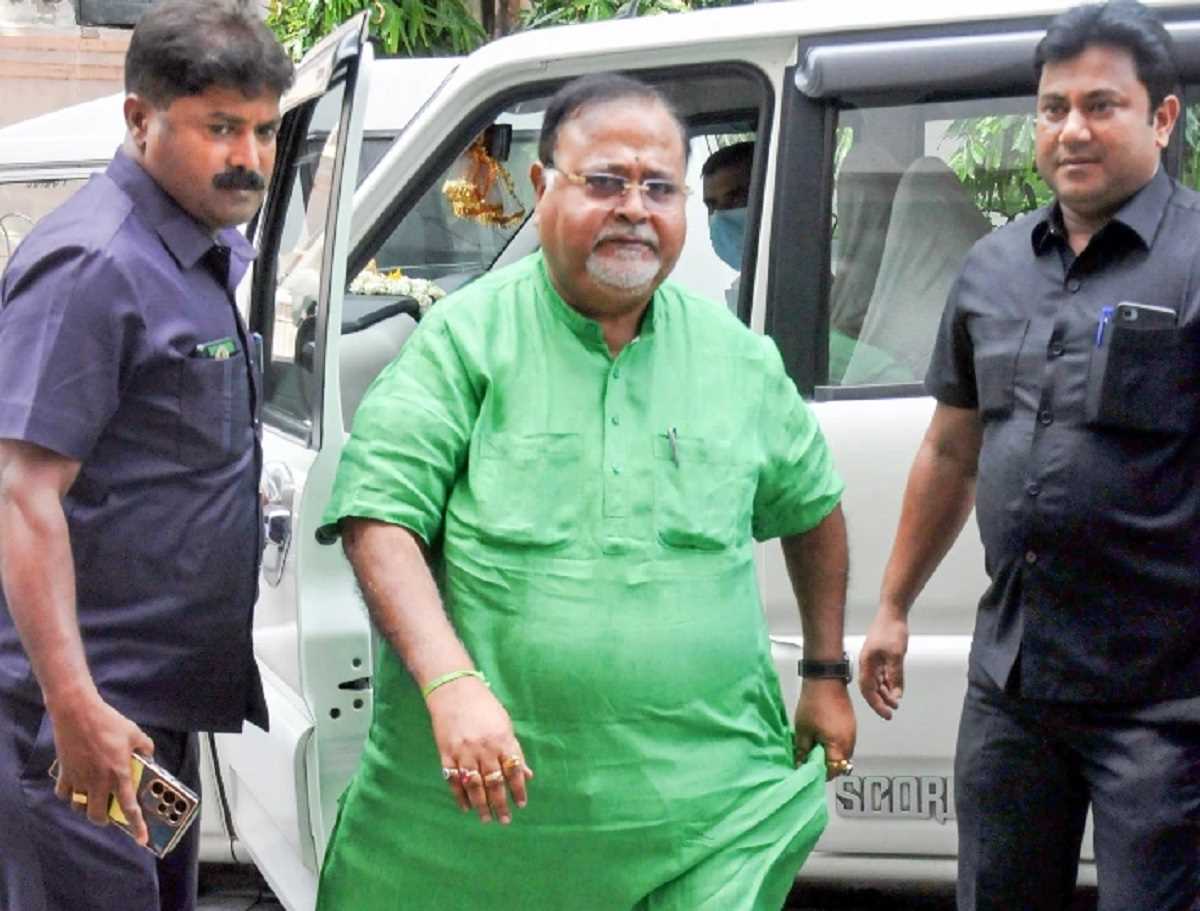 मैं साजिश का शिकार हुआ हूँ: पार्थ चटर्जी